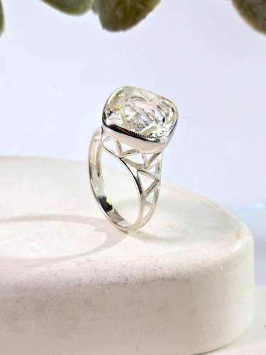 Серебряное кольцо